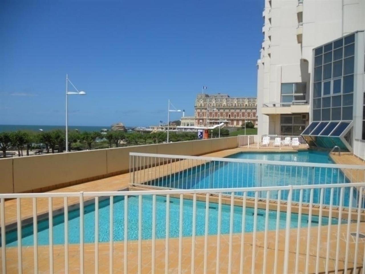 Charmant Studio En Centre-Ville Avec Piscine Proche Grande Plage - Fr-1-3-410 比亚里茨 外观 照片